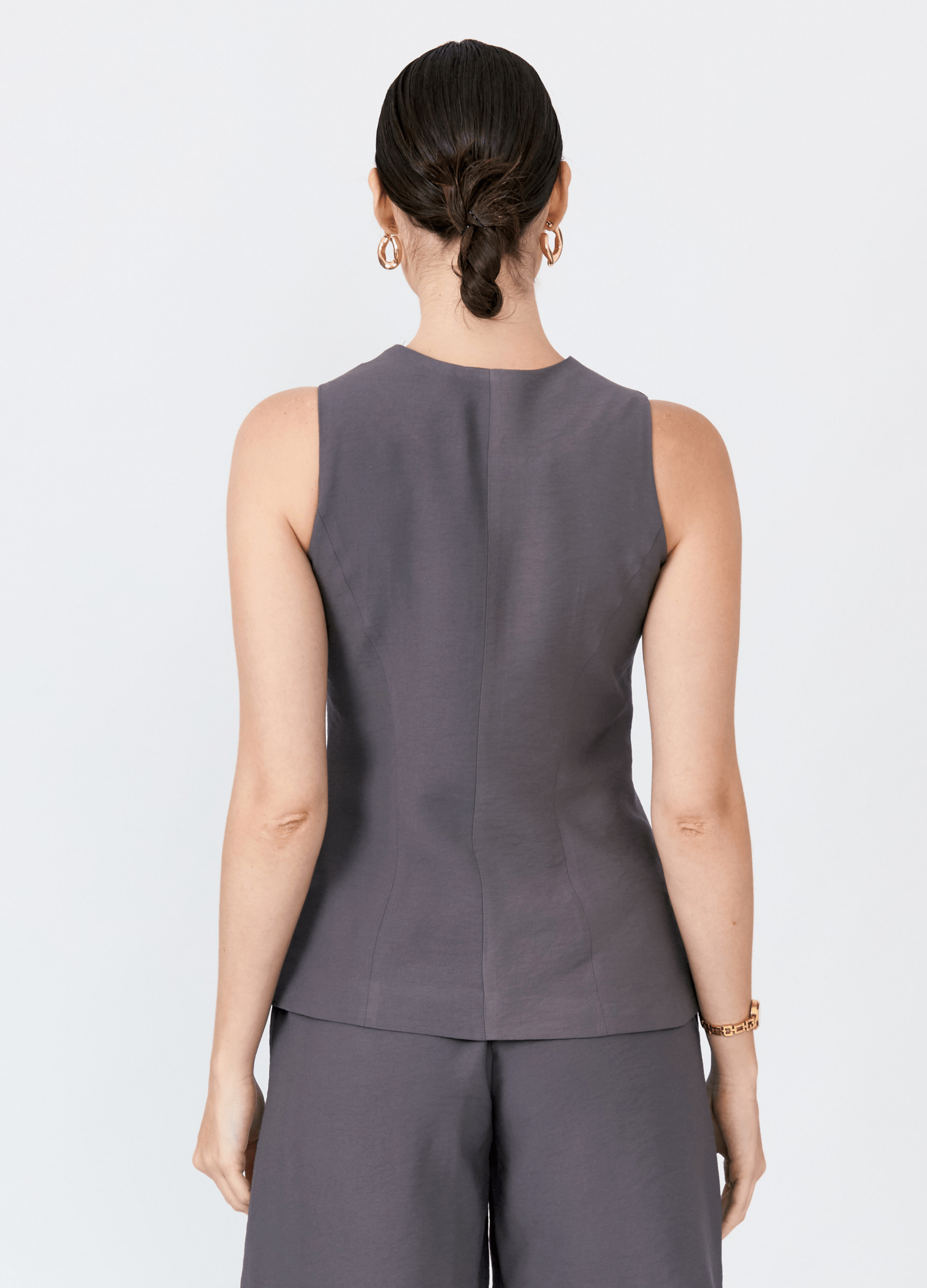 Chaleco Alba cuello redondo básico para verano