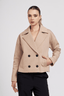 Look elegante con chaqueta Cassia beige – Moda femenina Bembella