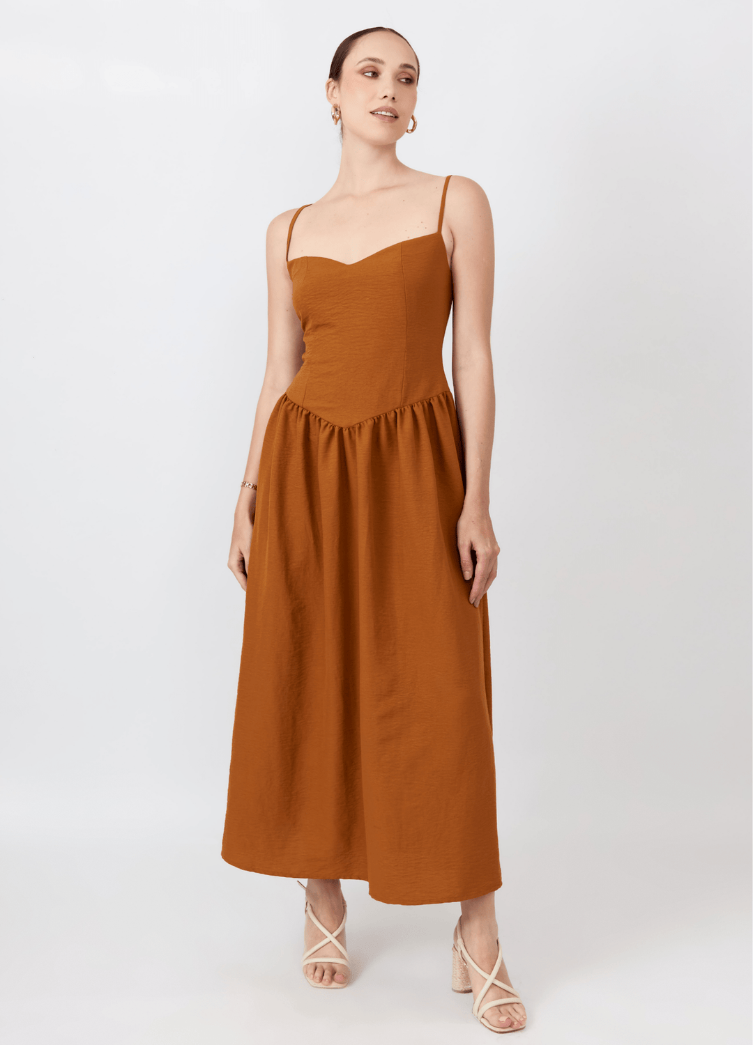 VESTIDO FRIDA LARGO ESCOTE CORAZÓN - Bembella Perú