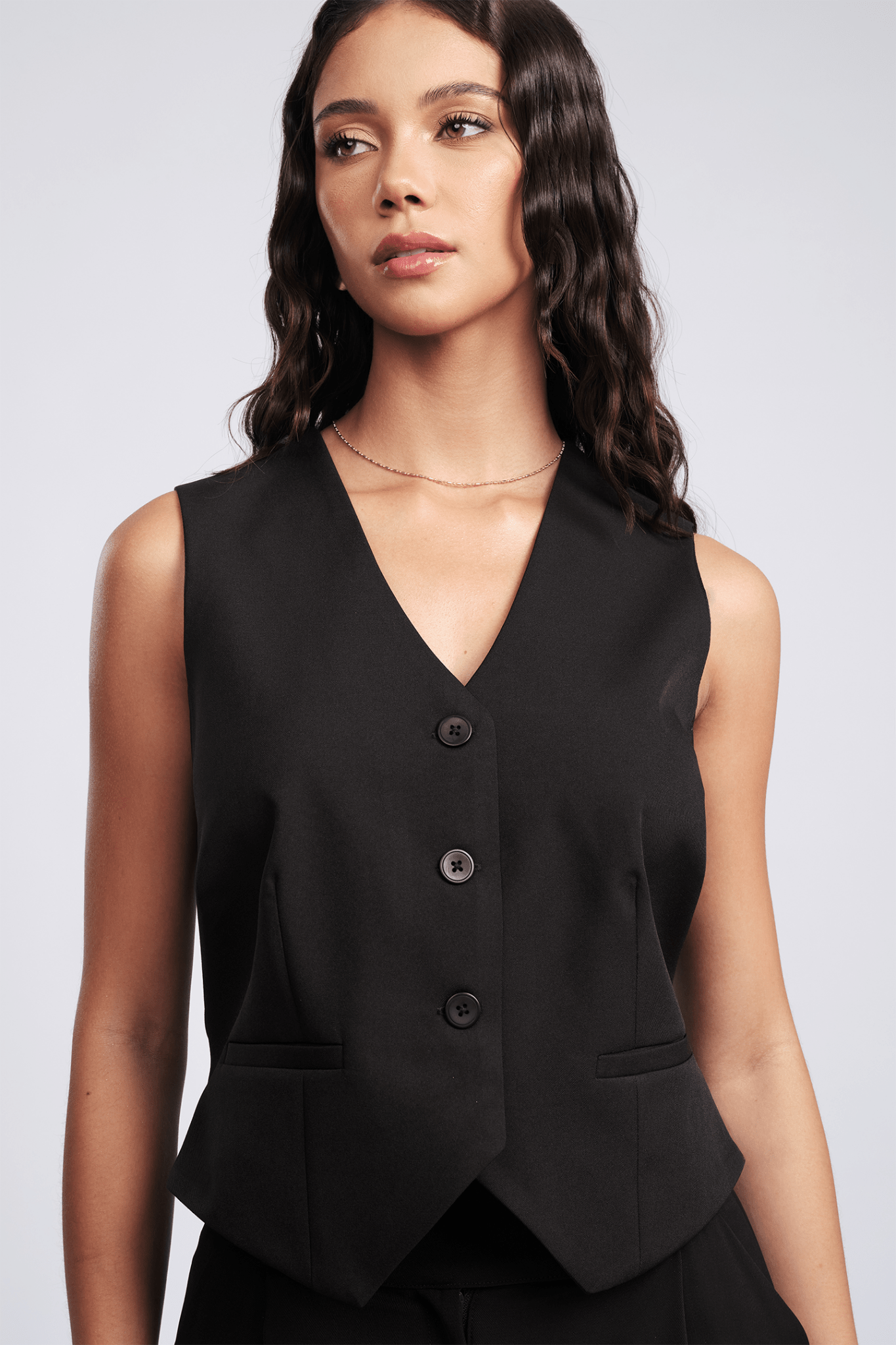 CHALECO MÉRIDA ENTALLADO CORTE ESTRUCTURADO