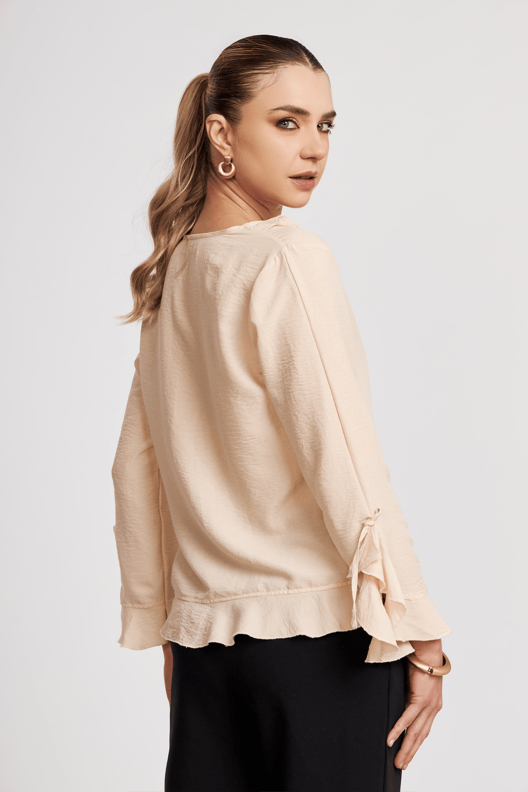 BLUSA EIRA ESCOTE EN V BOHEMIA - Bembella Perú