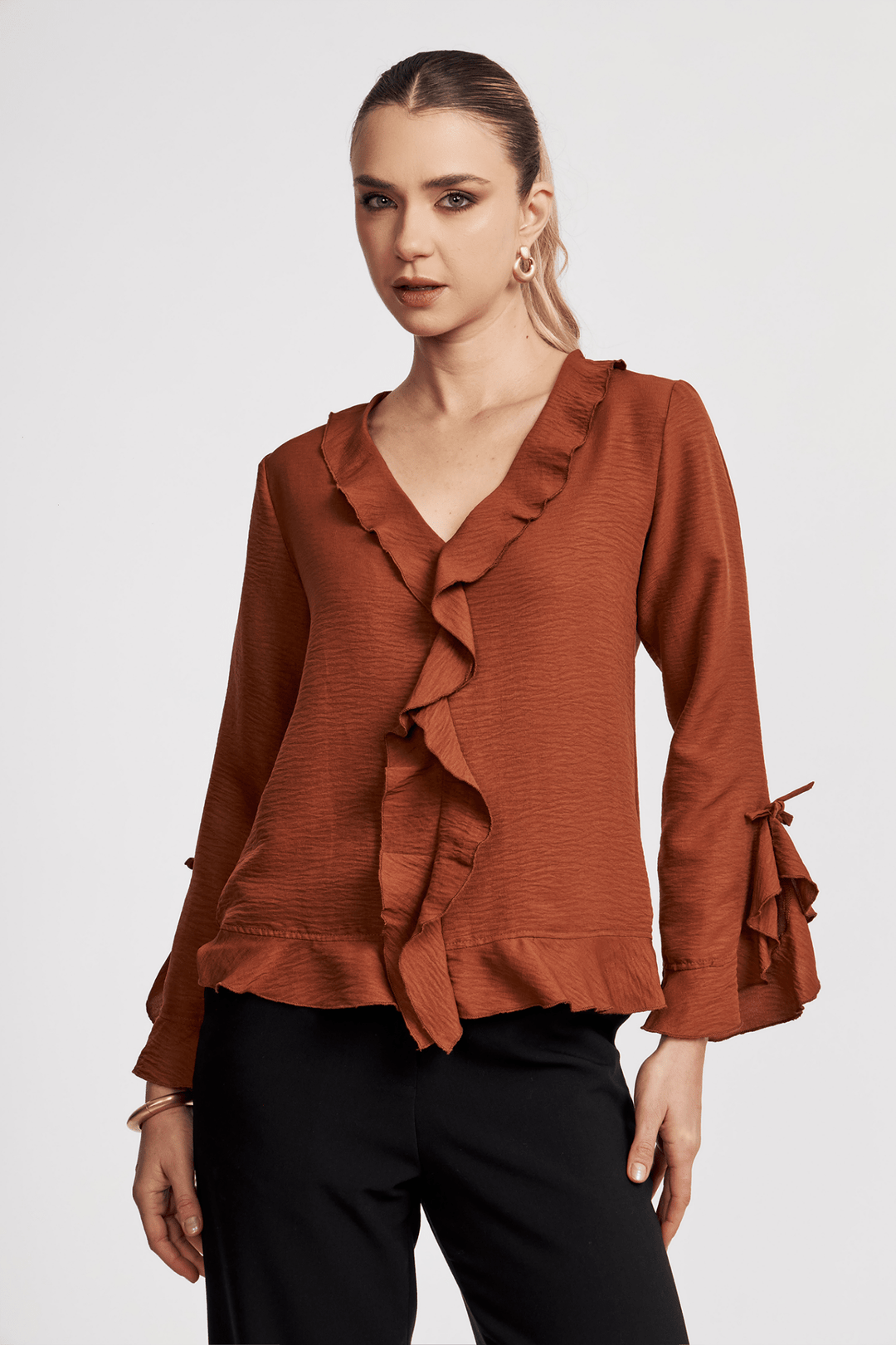 BLUSA EIRA ESCOTE EN V BOHEMIA - Bembella Perú