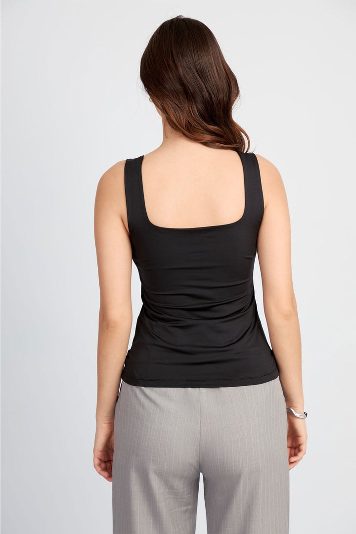 TOP LIA ESCOTE CUADRADO MINIMALISTA - Bembella Perú